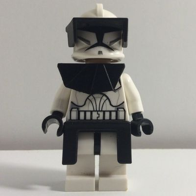Clone Commander, Black Pauldron and Kama