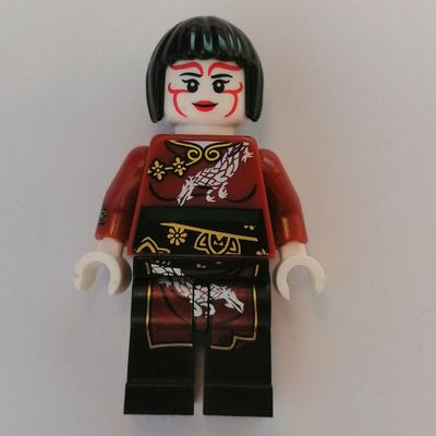 Nya in Kabuki Outfit