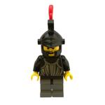Knight (Fright Knights) - Black Helmet, Red Triple-Plume