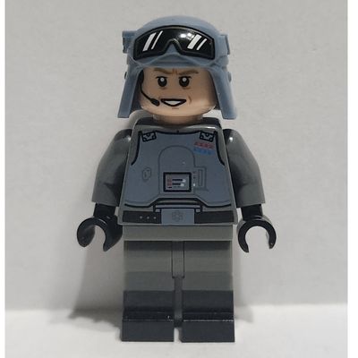 General Maximillian Veers, Sand Blue Helmet with Visor, Black Boots